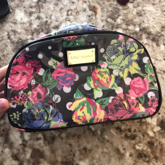 Betsey Johnson Handbags - 🔥Betsey Johnson • floral cosmetic bag